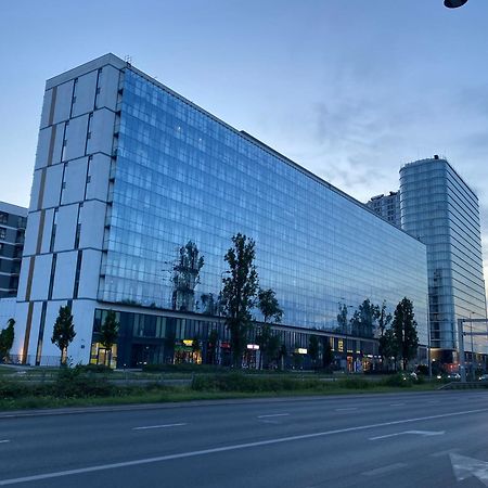 Apartamenty Wola Tower Na Prymasa - Z Widokiem Na City Варшава Екстериор снимка