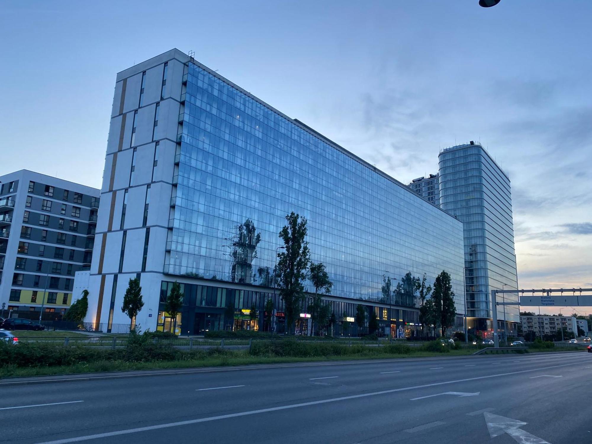 Apartamenty Wola Tower Na Prymasa - Z Widokiem Na City Варшава Екстериор снимка